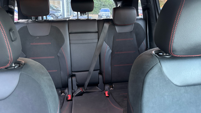 Mercedes-Benz GLB 200 AMG Line Premium 5dr 7G-Tronic Petrol Estate